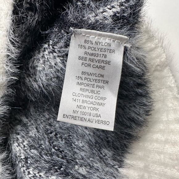 Industry | Women | Black White Checkered Fluffy Knit Button Up Cardigan | Medium - Picture 7 of 12